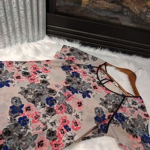 LAUREN Flow Floral Blouse